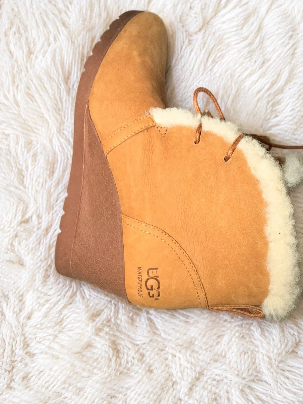 Women's Shearling-Lined Suede Ankle Boots - Tan